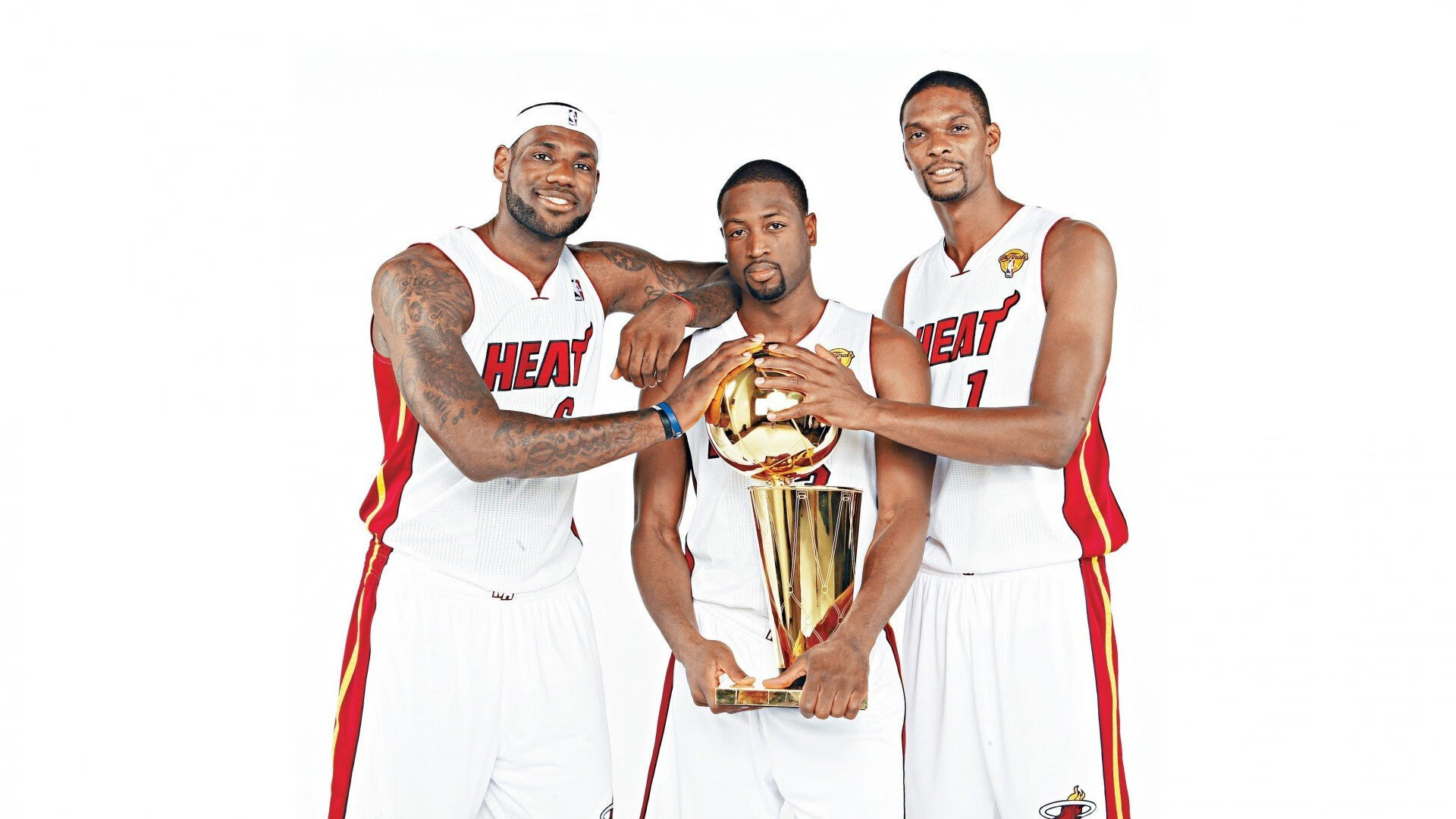 IM电竞赛事-莱万跨界NBA激战雄鹿30分钟！奇才回暖湖人再遭质疑